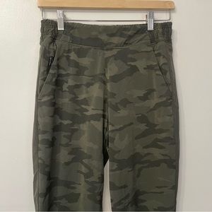 Athleta Brooklyn Textured Lined Jogger Pants